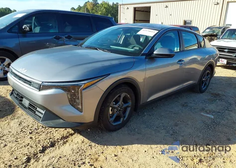 2025 Kia K4 Lxs z USA, uszkodzony, nr VIN 3KPFT4DE9SE094047